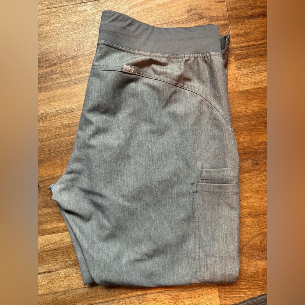 Figs graphite scrub pants